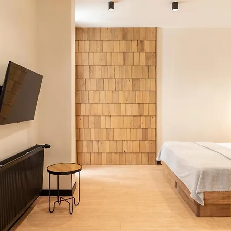 Bukville & 3* バコヴェル