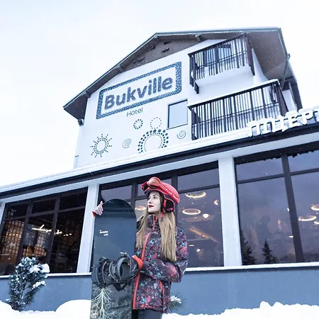 Bukville & Hotel 3*